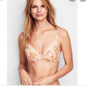 🍄 Nude Lace Floral Victoria’s Secret Bra
